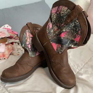 Size 10.5 B Justin Gypsy Boots Women